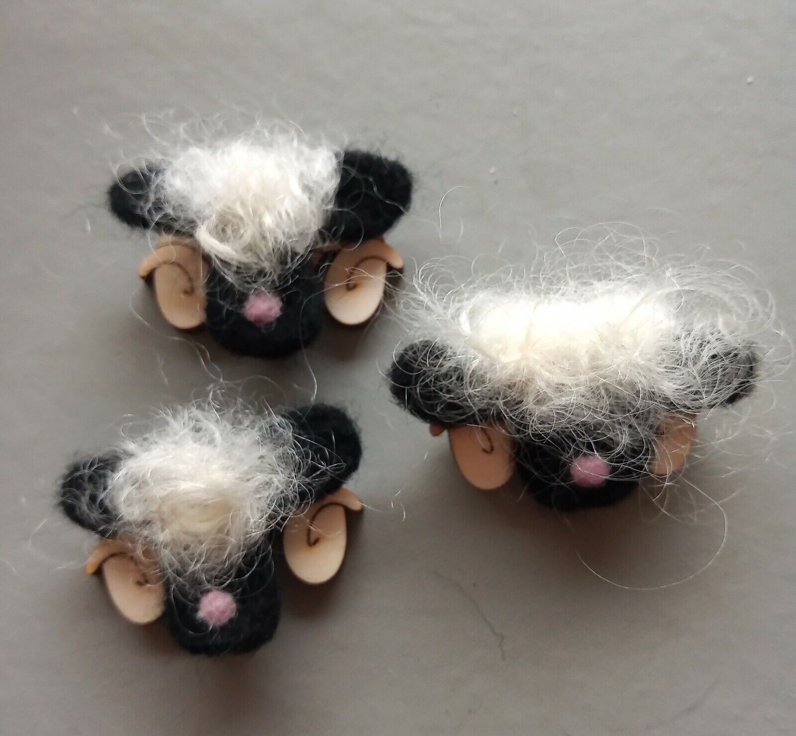 Valais Blacknose Sheep Brooch, needle felted brooch, cute sheep brooch