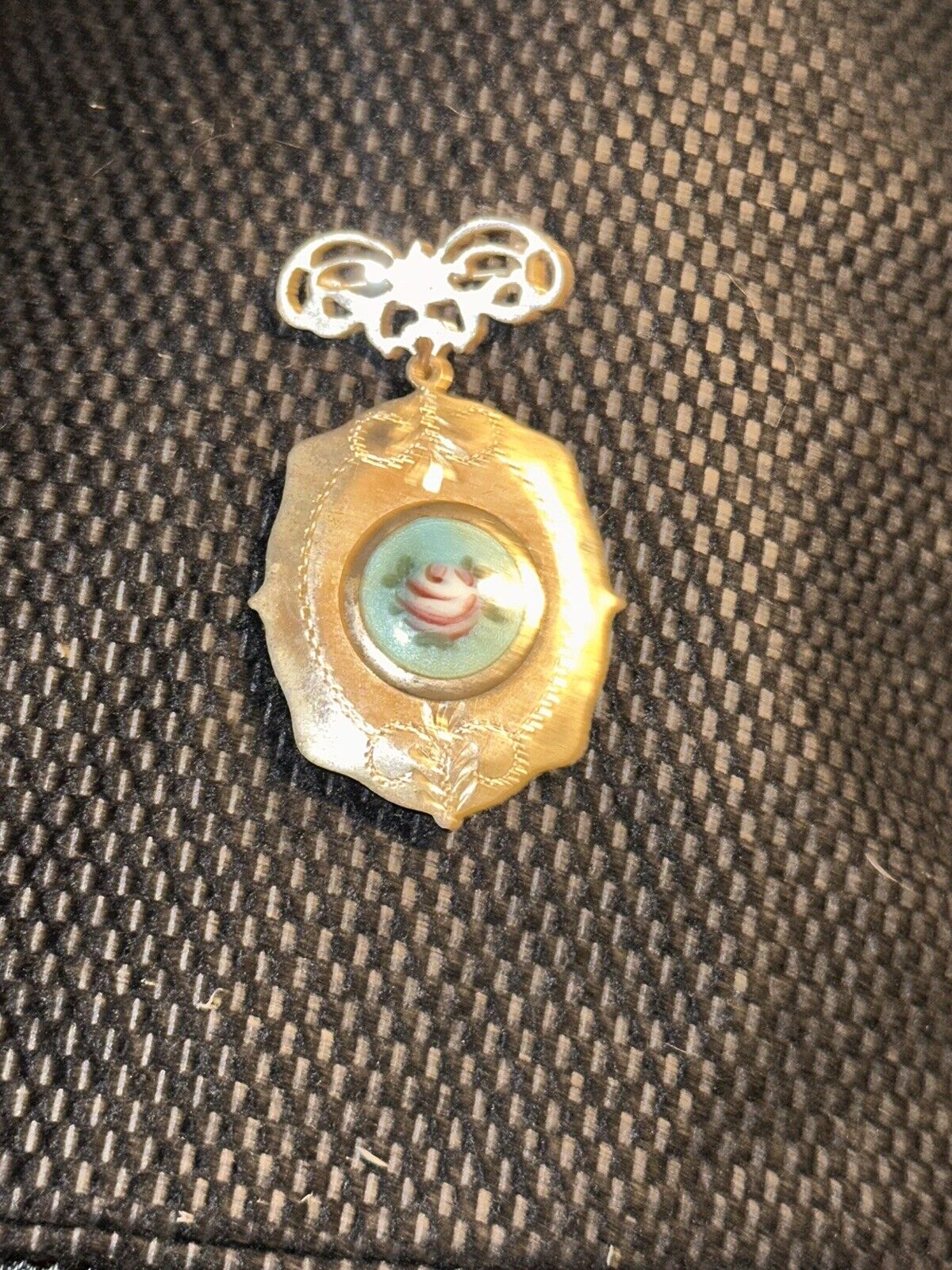 vintage locket pendant