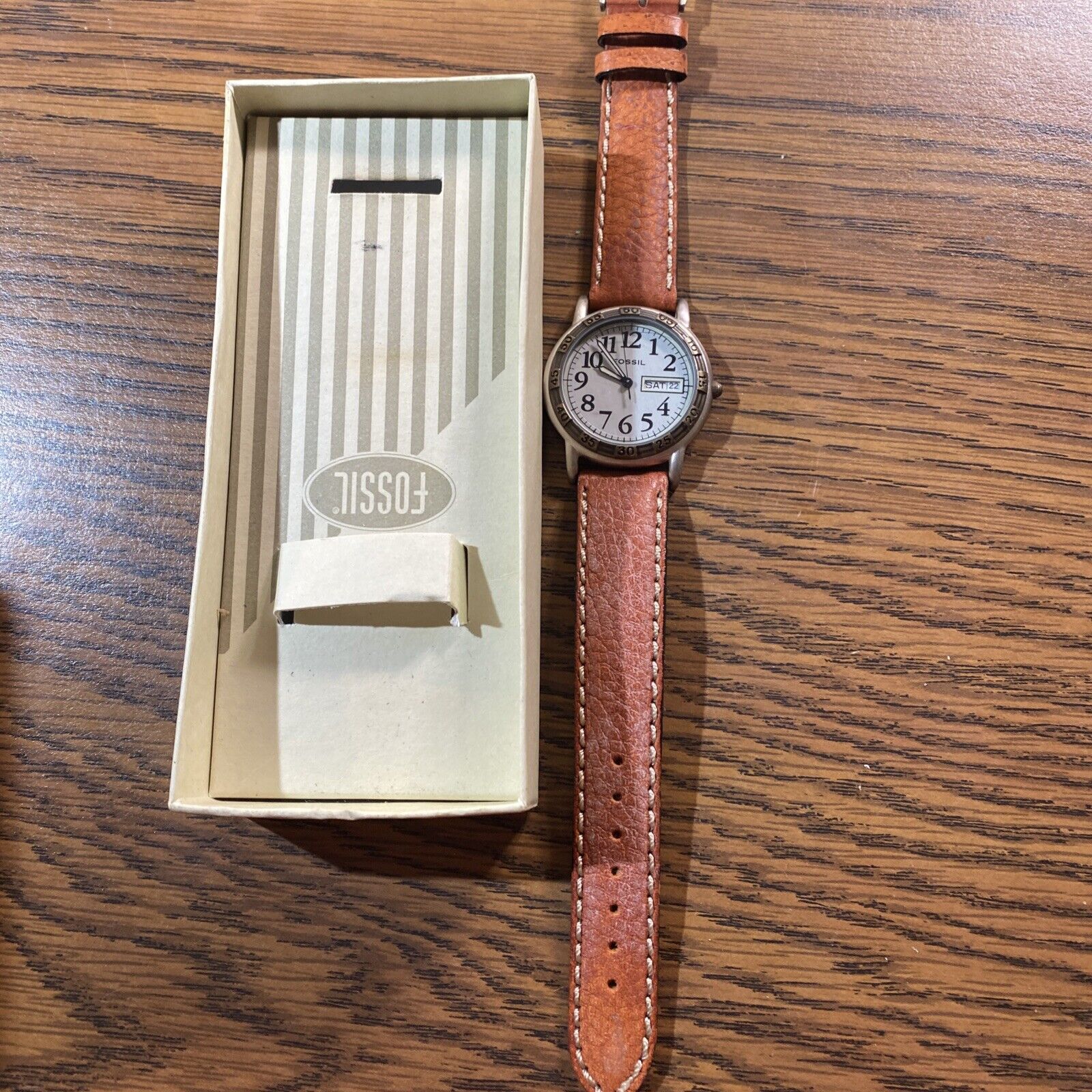 Vintage NOS Fossil Watch EC-8851 Day Date Leather Band - 3D