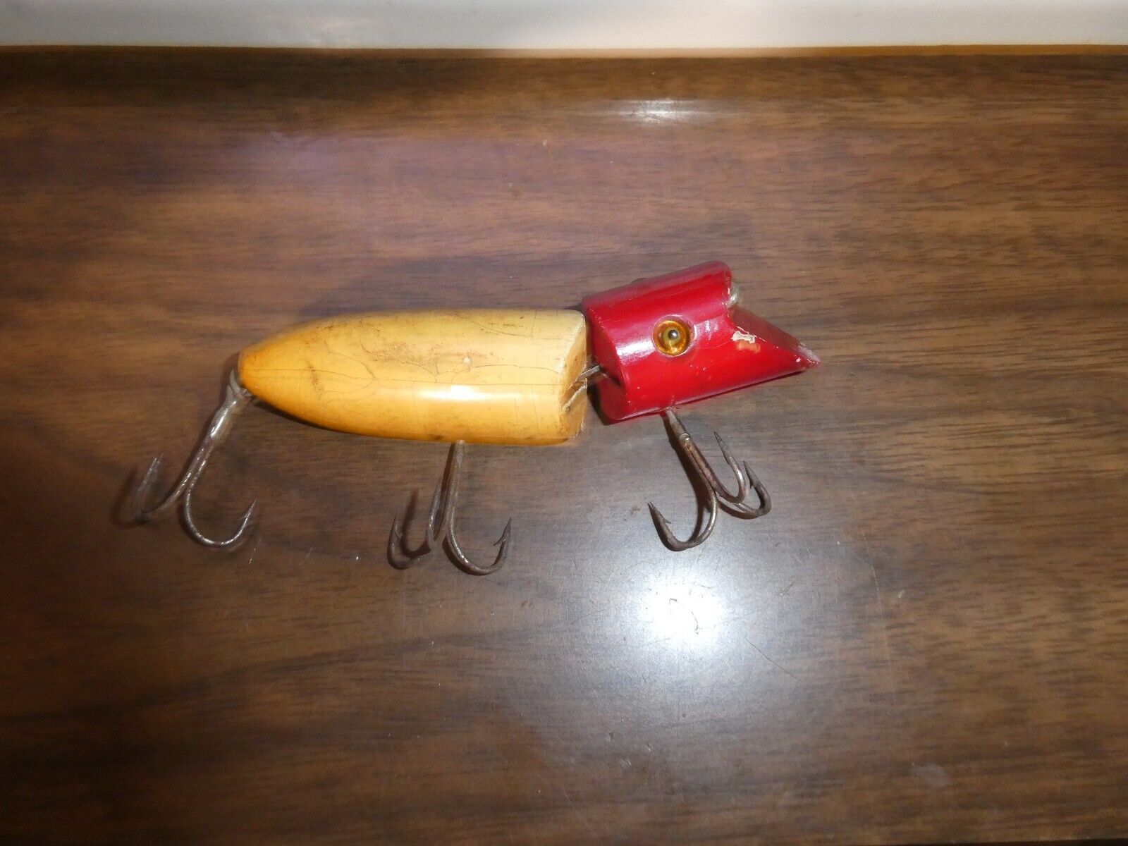 Vintage HEDDON ZIG-WAG fishing lures Antique Wood Lure glass eyes red white