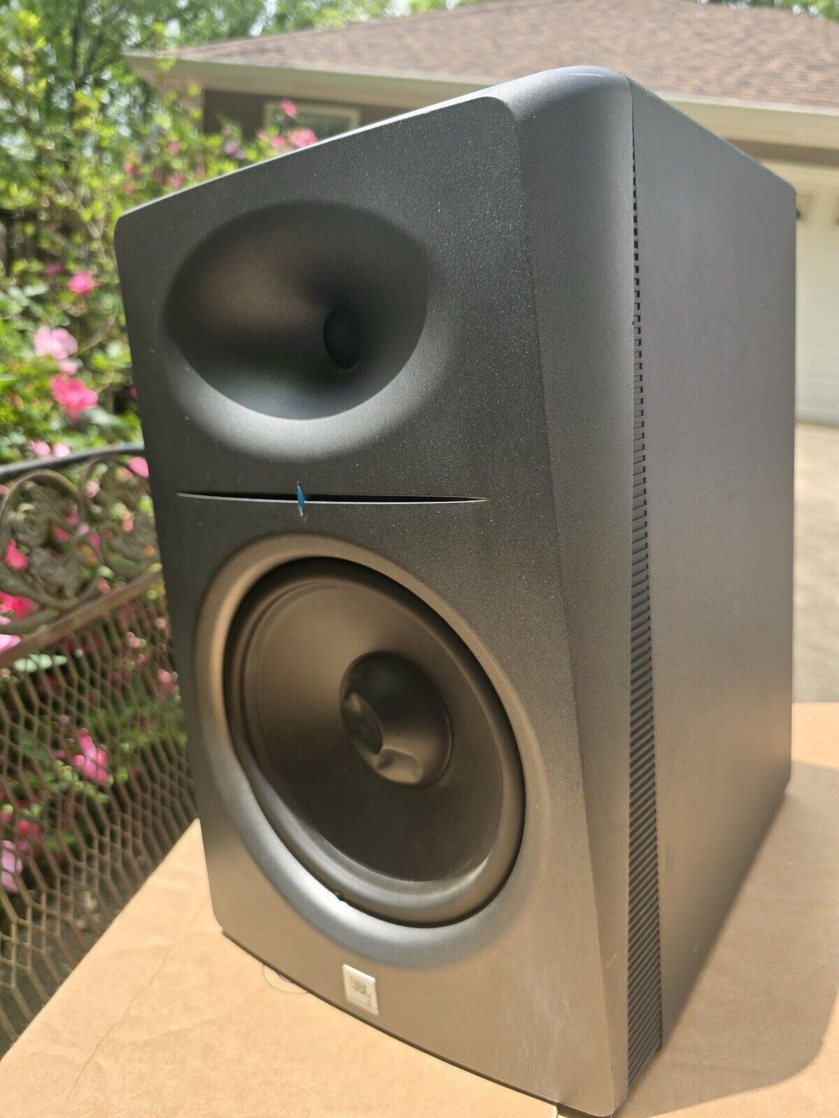 JBL LSR2328P (2) Pair Of Professional Studio Monitors - Extremely accurate LOUD