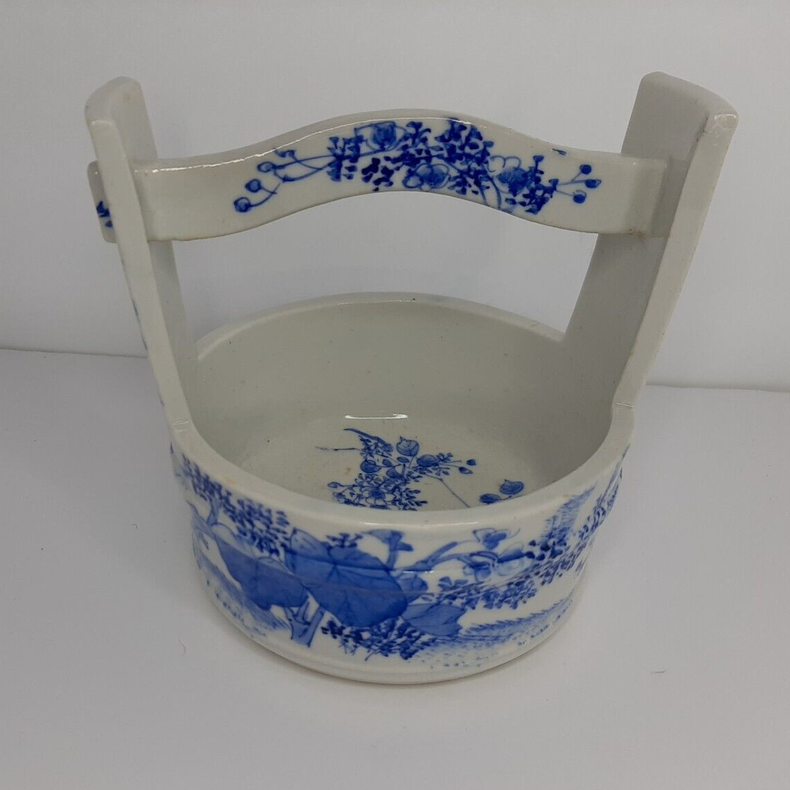 Antique Japanese water bucket planter vase blue white porcelain Meiji period?