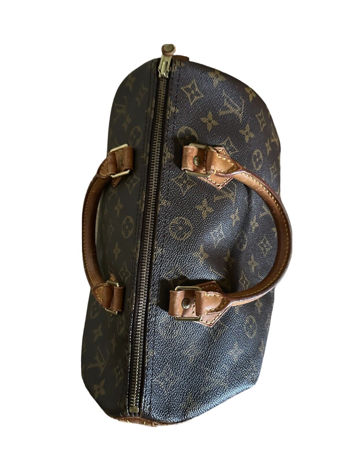 louis vuitton handbags authentic. brown canvas handles are in good conditions 