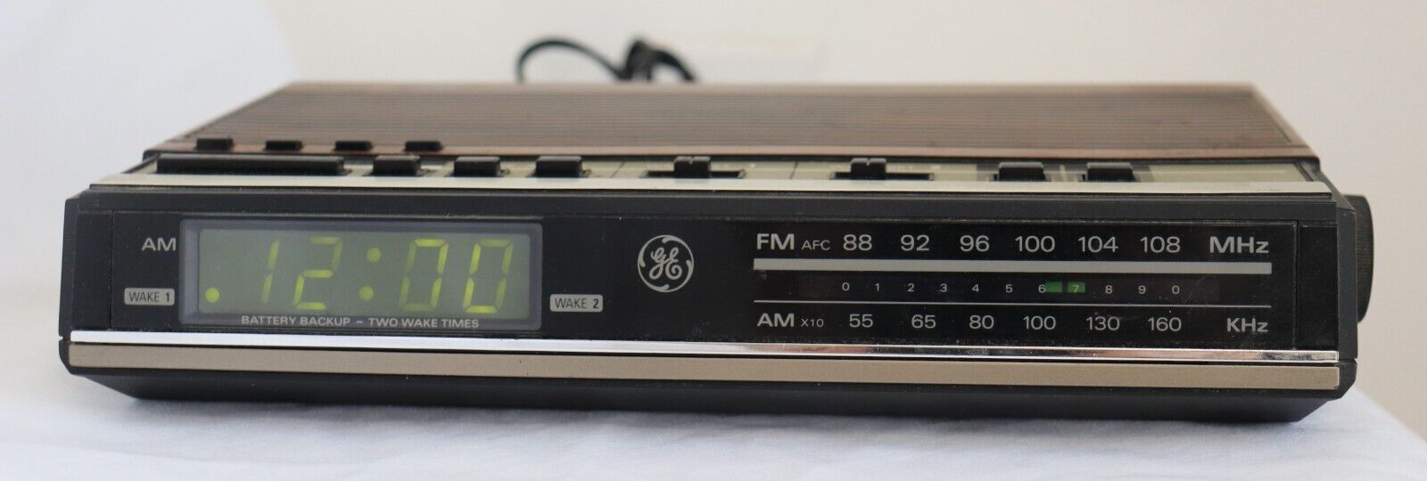 Vintage Late 80s GE FM/AM Electronic Digital Clock Radio Woodgrain 7-4638B Used
