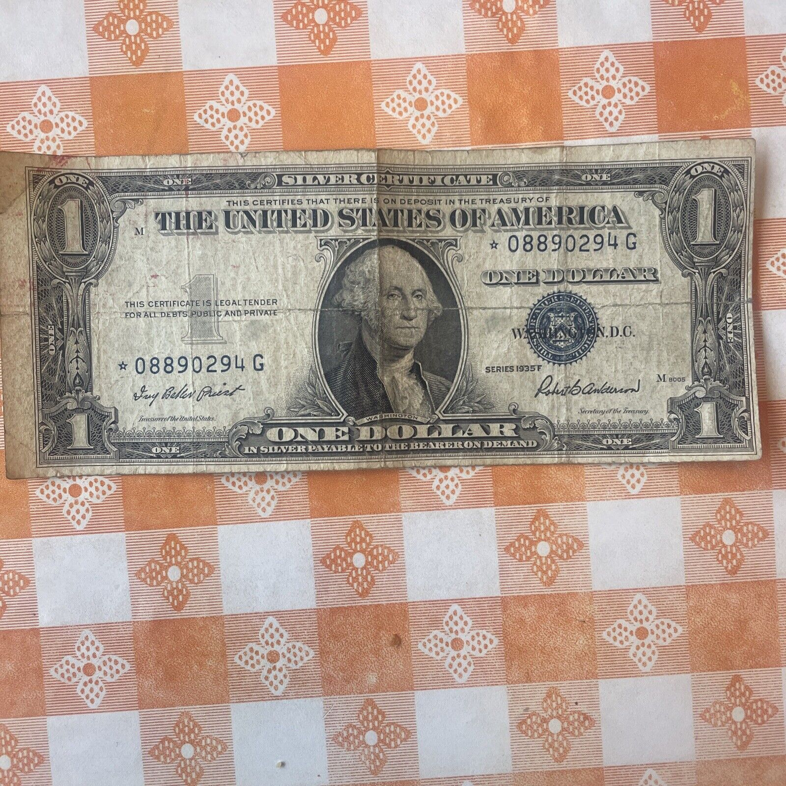 series 1935 f dollar bill With Star Note