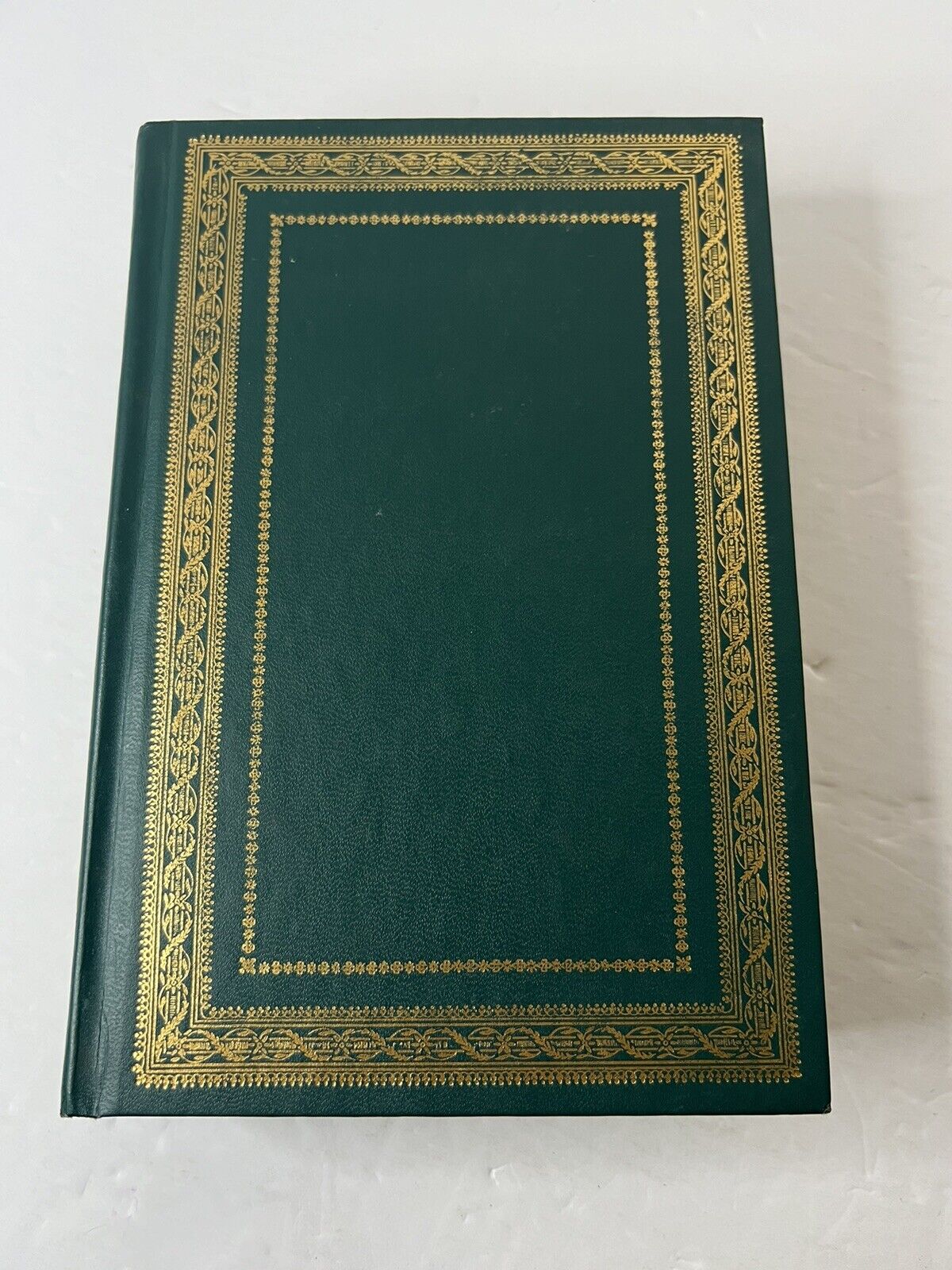 International Collectors Library The Pickwick Papers Charles Dickens HC