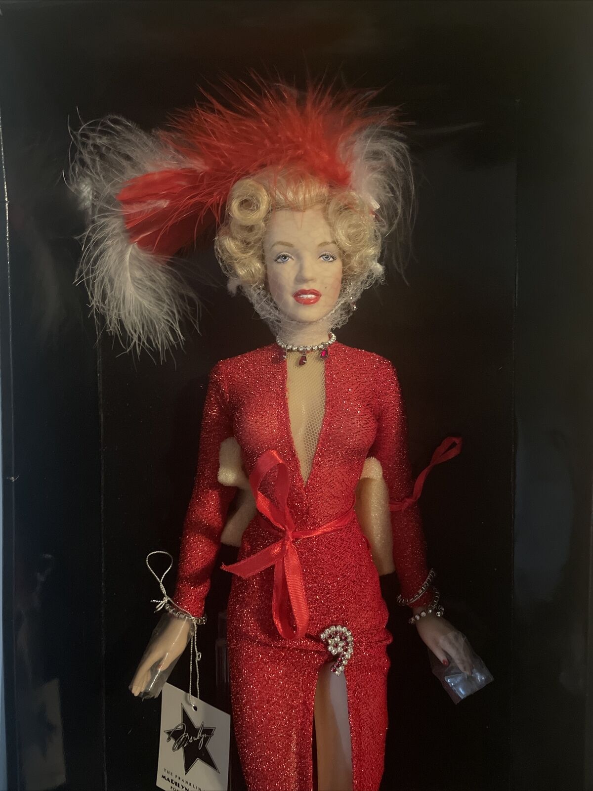 VTG Franklin Mint Marilyn Monroe, Gentlemen Prefer Blondes  Portrait Doll 