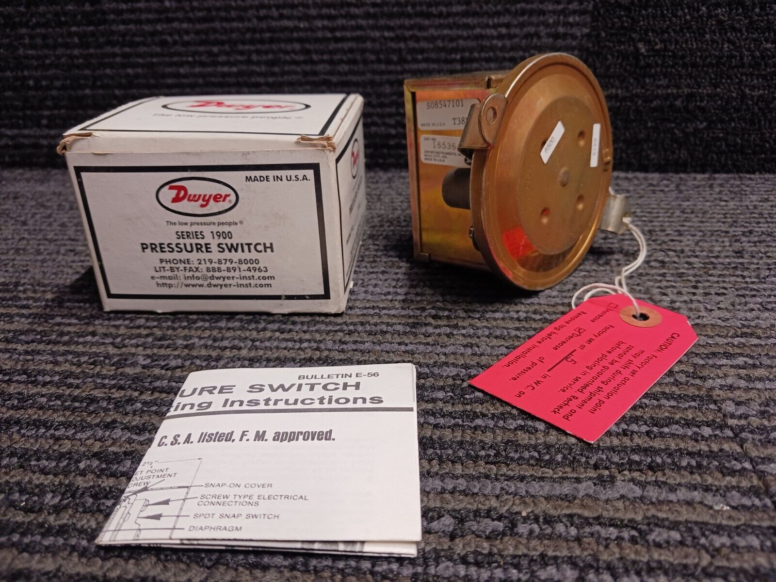 DWYER 1910-1 SERIES 1900 PRESSURE SWITCH - New old stock.