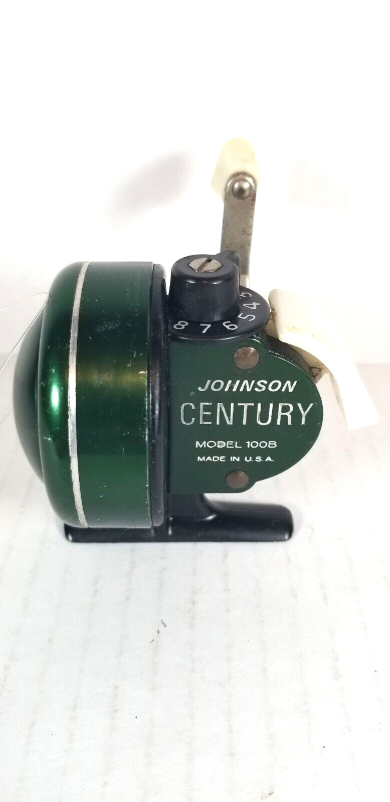 Vintage Johnson Century  Model 100B Baitcasting Reel made in USA