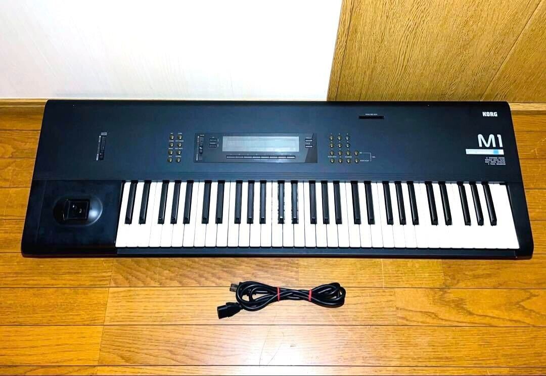 Korg M1 61-Key Digital Keyboard Synthesizer Operation Confirmed USED    M