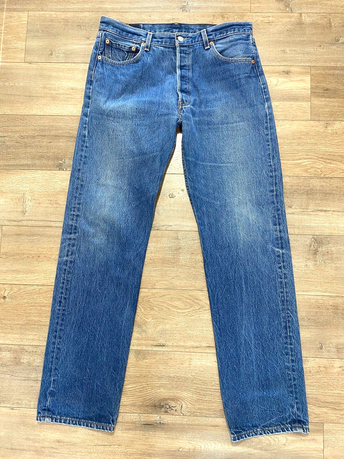 Vintage Levi\'s 501xx Jeans Mens 35x36 Button Fly 100% Cotton Made in USA