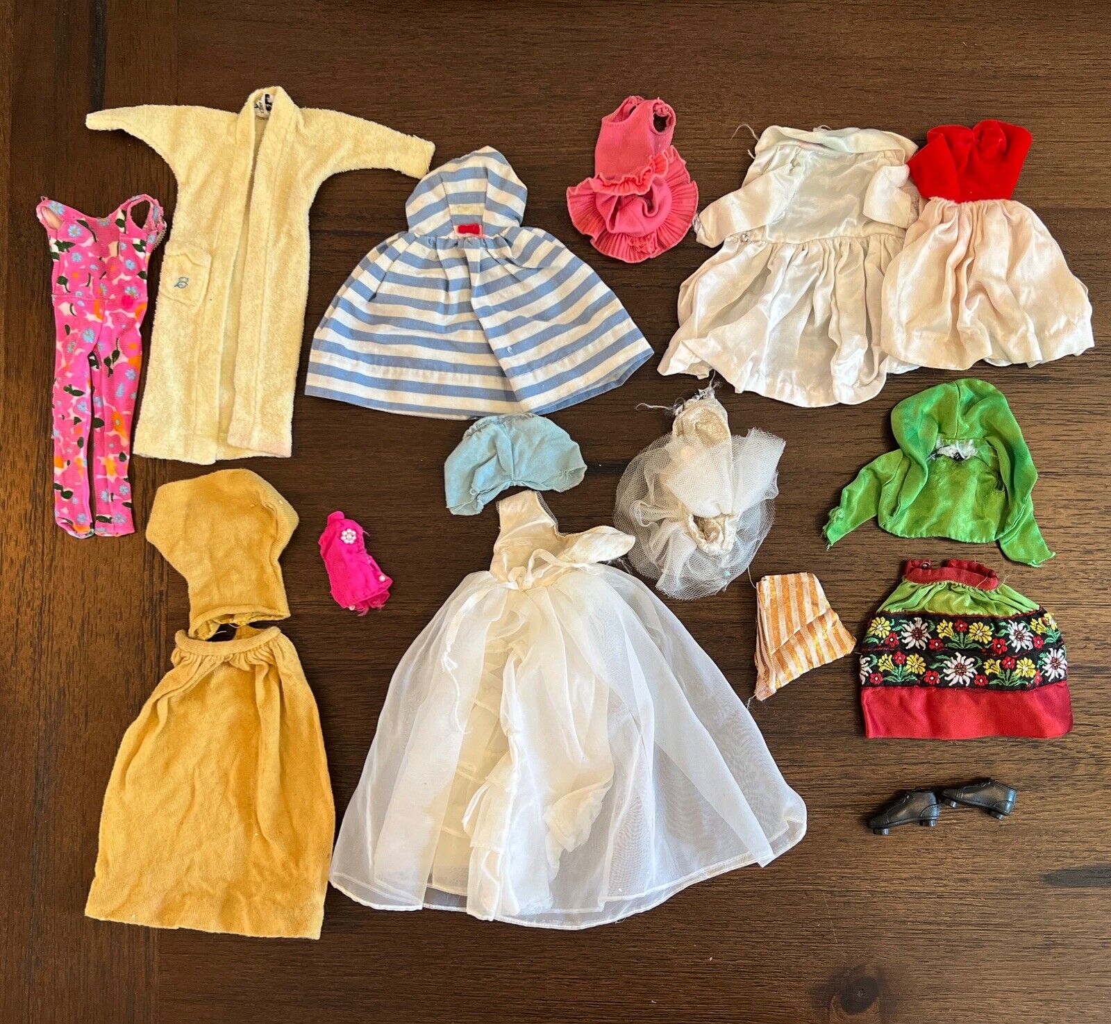 1960\'s Vintage Barbie Clothes lot of 16 pieces 60\'s Clothing
