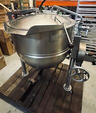 Groen DT40 40 Gallon Capacity Stainless Steel Jacketed Tilt Kettle picture