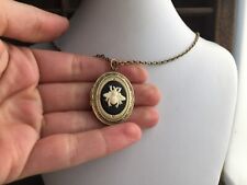 Antique Locket Bee Cameo Engraved Photo Locket Oval Necklace Vintage picture