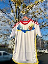 Venezuela international soccer jersey (vinotinto) picture