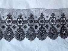 Stunning Antique Handmade CHANTILLY LACE Edging 260cm by 9.5cm picture