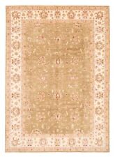 Traditional Hand-Knotted Bordered Area Rug 8'1