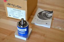 NEW Wittenstein Alpha LP070-MO1-5 Servo Planetary Gearhead 5:1 Ratio, 90mm Input picture