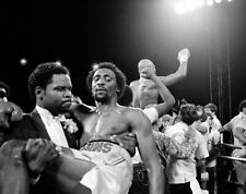 Marvelous Marvin Hagler Vs Tommy Hears Straight Face Black And White 8x10 Pictur picture