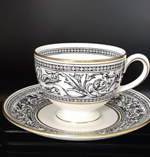 Vintage Wedgwood Florentine W4312 Black Dragon Footed Cups And Saucers Pristine picture