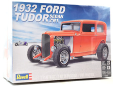 Revell 1932 Ford Tudor Sedan 2-In-1 1/25 Scale Plastic Model Car Kit 14553 picture