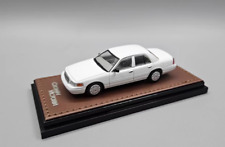 CR GOC 1:64 White Crown Victoria EN114 Street Package Model Diecast Metal Car picture