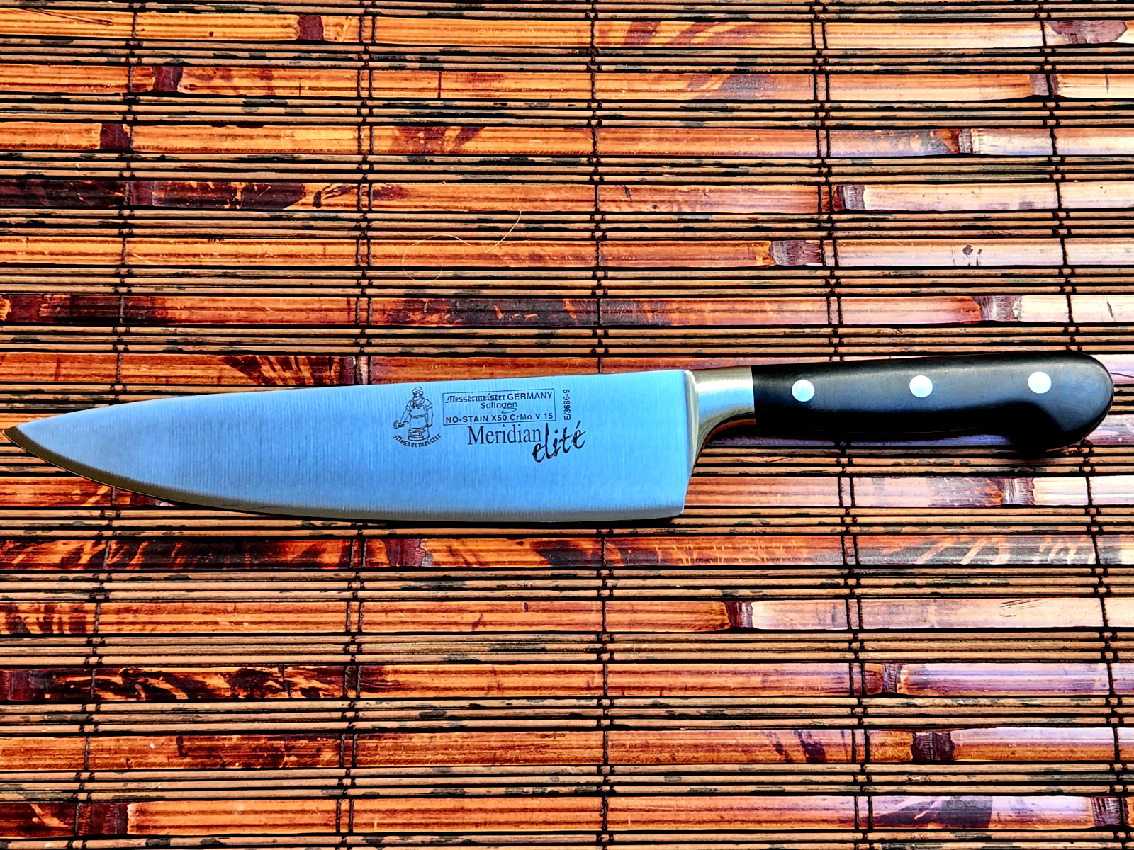 Messermeister Meridian elite\' 9 inch 3686-9 Chef\'s Knife X50 CrMo V 15 NEAR MINT Messermeister Meridian elite\' 9 inch 3686-9 Chef\'s Knife X50 CrMo V 15 NEAR MINT