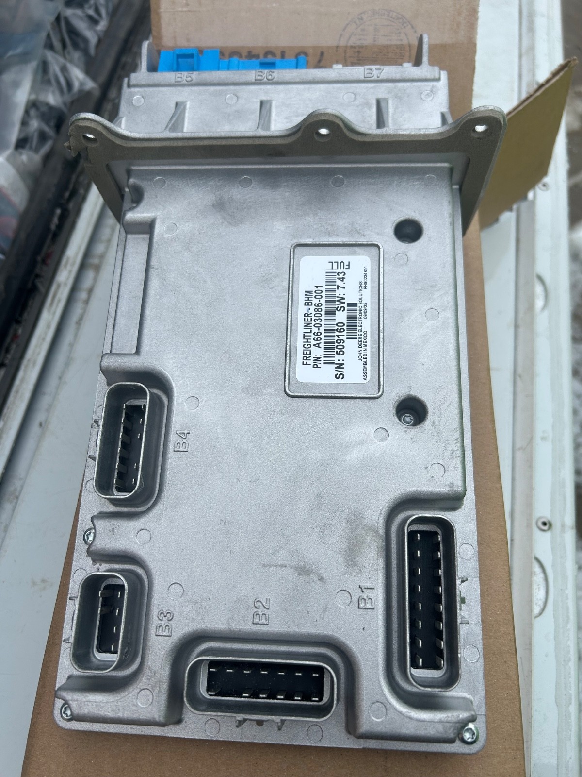 Freightliner A66-03086-001 HEAD  Module. New  Genuine
