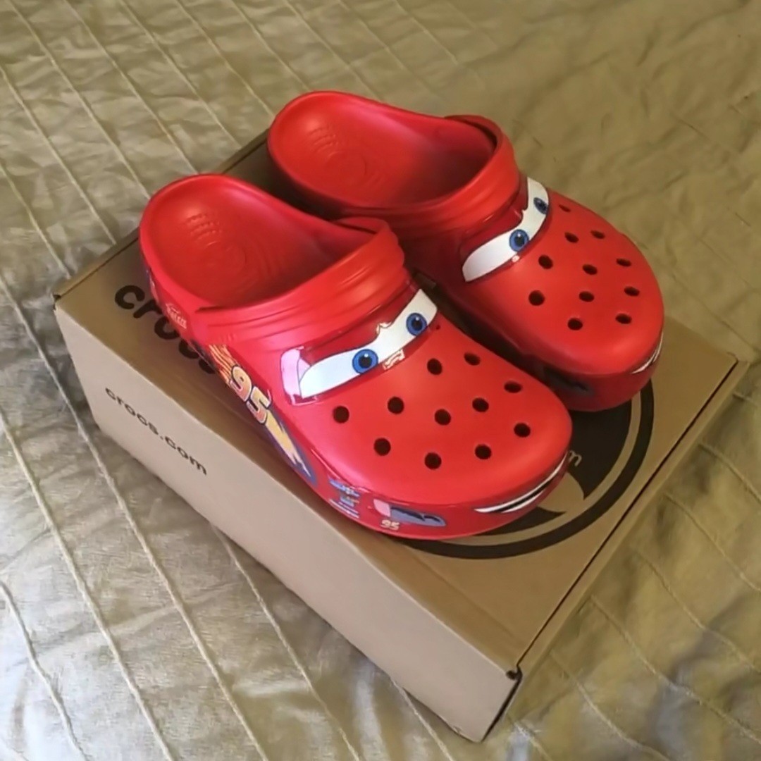 Lighting McQueen Adult Crocs Sizes 9 (Lights Working) 100% Authentic