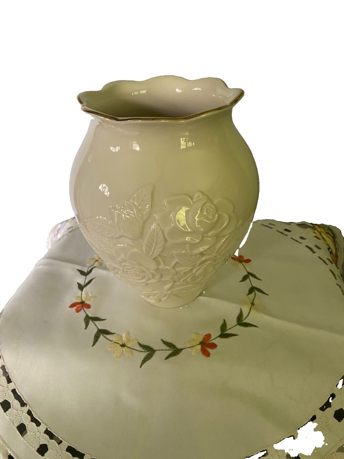 Lenox 8” Ivory Limited Edition Vase 24K Gold Accent Glorious Gardenias 2006