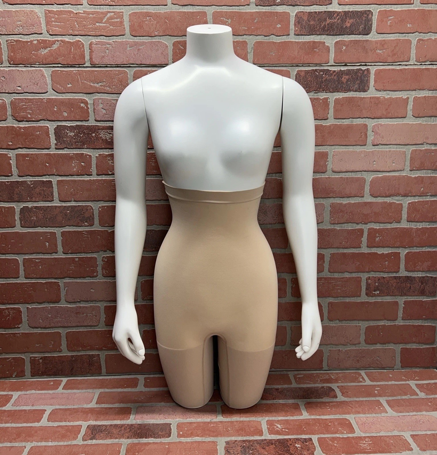 NWT Spanx HIGHER POWER SHORT Nude High Waist Mid Thigh Shaping Shorts Size L