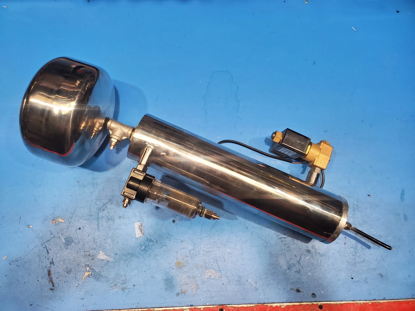 california air tools air dryer tower unit 220VAC #01A480