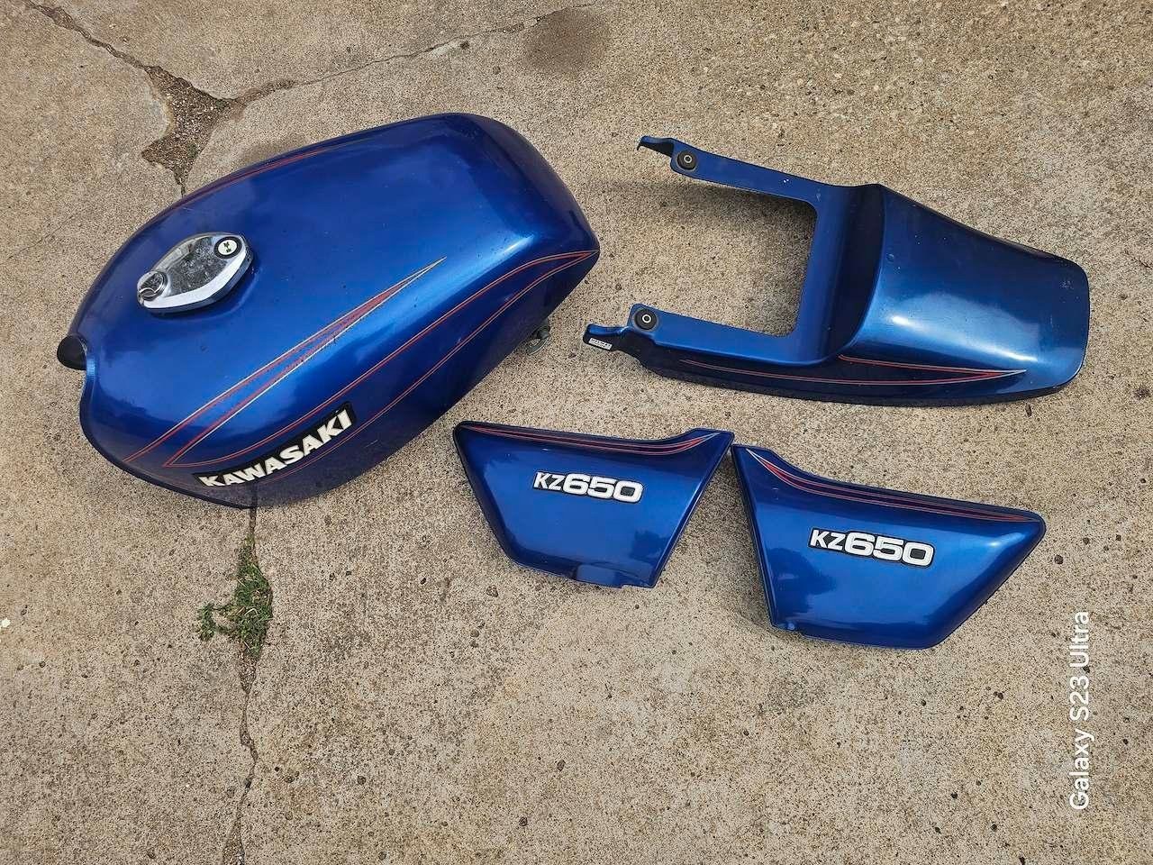 1976 KZ 650 Fuel Tank, Side Covers and Tail Piece, Factory Blue, Great Condition 1976 KZ 650 Fuel Tank, Side Covers and Tail Piece, Factory Blue, Great Condition