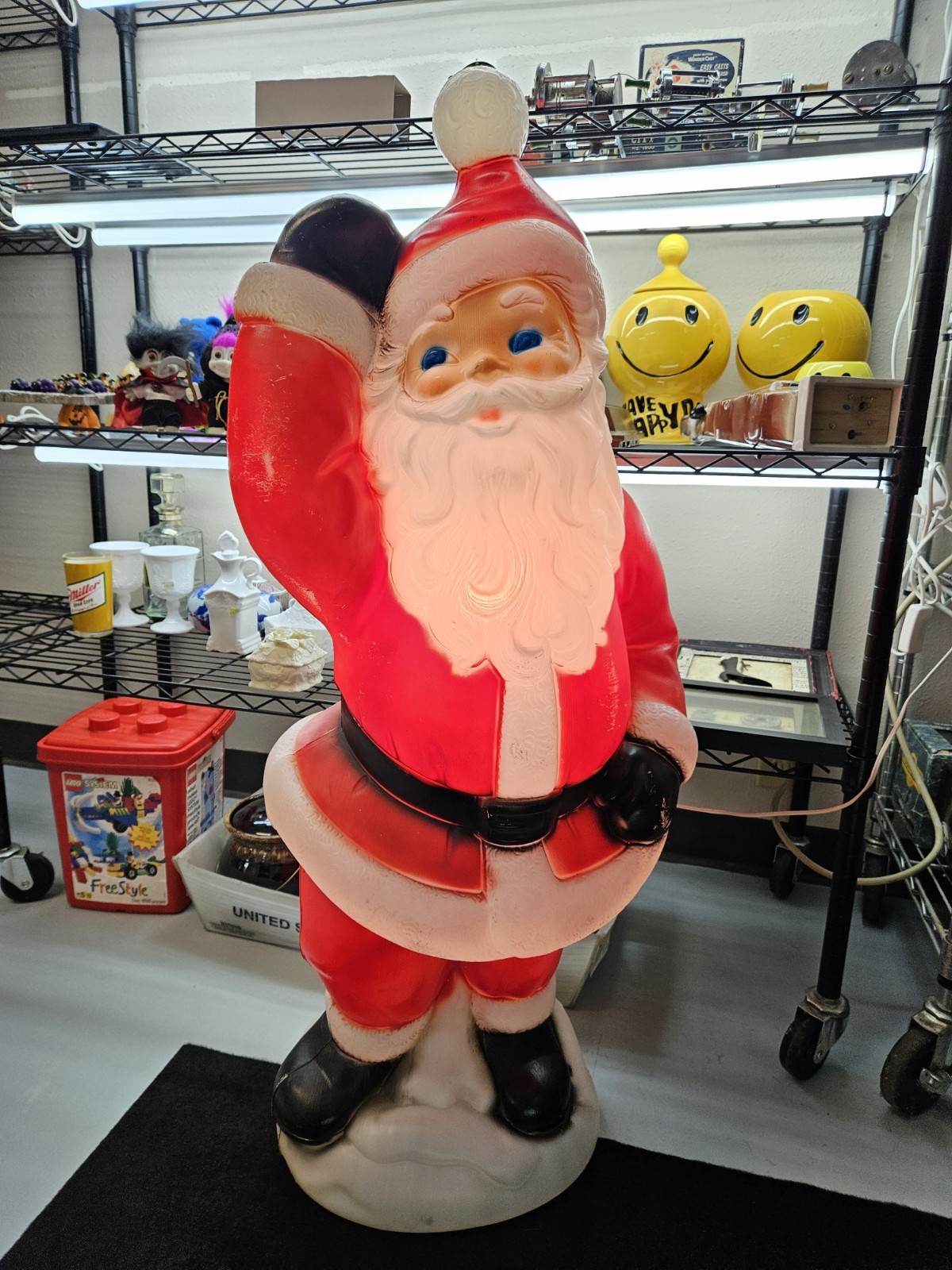 VINTAGE 40” General Foam Plastics Waving Santa Blow Mold Lighted VINTAGE 40” General Foam Plastics Waving Santa Blow Mold Lighted