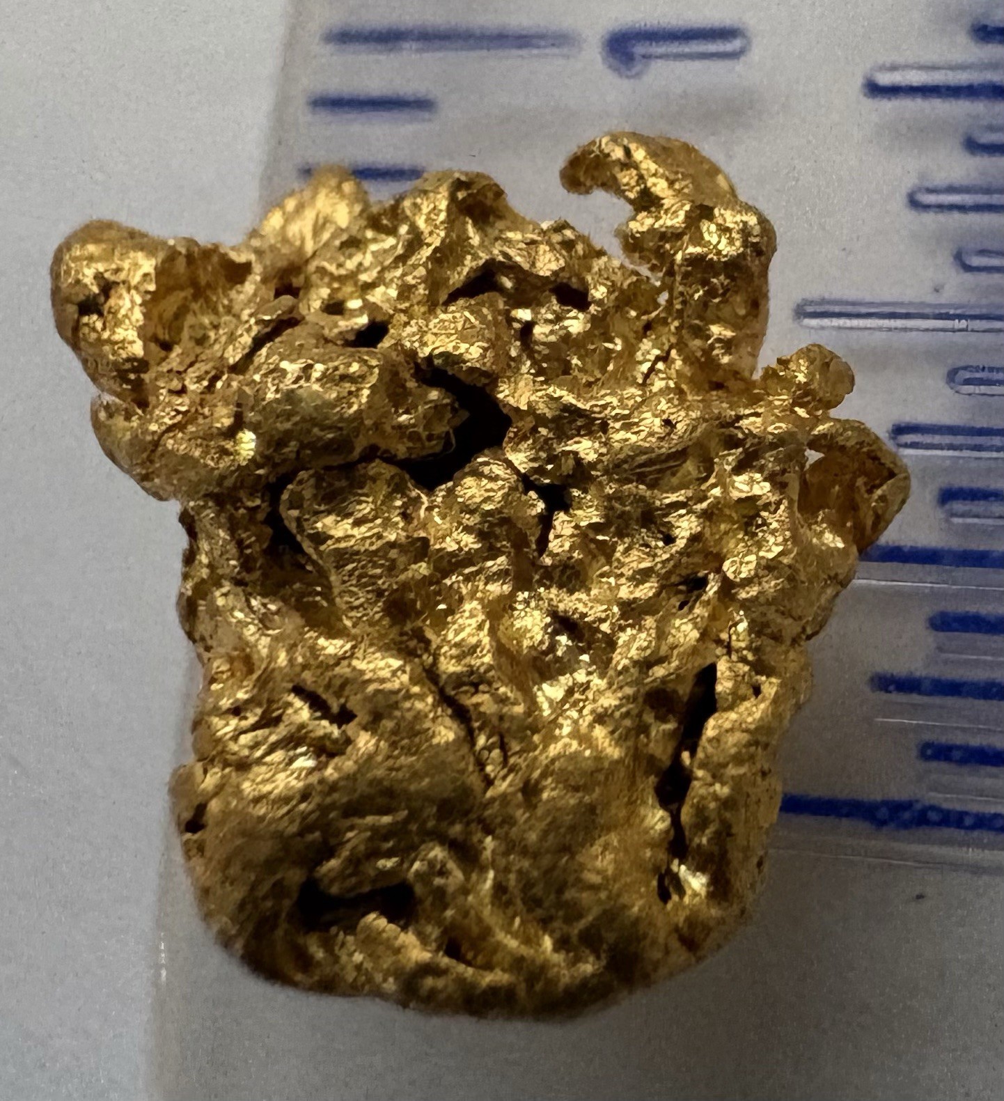genuine, natural, Australian gold nugget 1.72 gram - crystalline specimen -