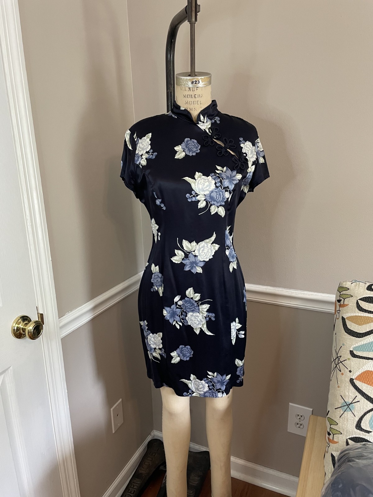 90s Vintage Satin Floral Dress Mandarin Collar Chongsam Navy 11/12 Rockabilly