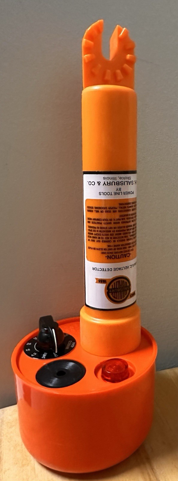 Salisbury 4244 AC Audio/Visual Voltage Detector Salisbury 4244 AC Audio/Visual Voltage Detector