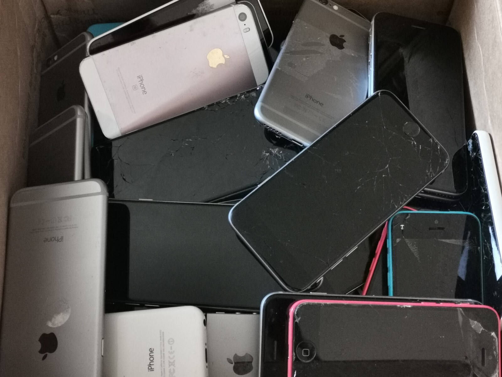 One RANDOM Apple iPhone for Scrap, Parts | One RANDOM Apple iPhone for Scrap, Parts |