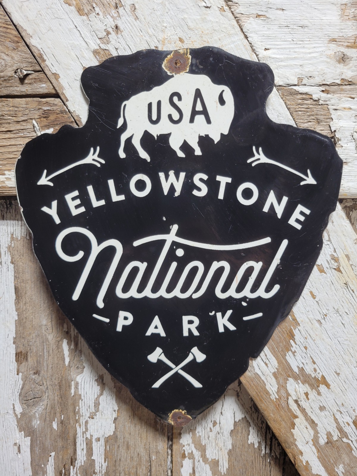 VINTAGE YELLOWSTONE PORCELAIN SIGN RARE OLD RARE NATIONAL PARK ARROWHEAD BUFFALO