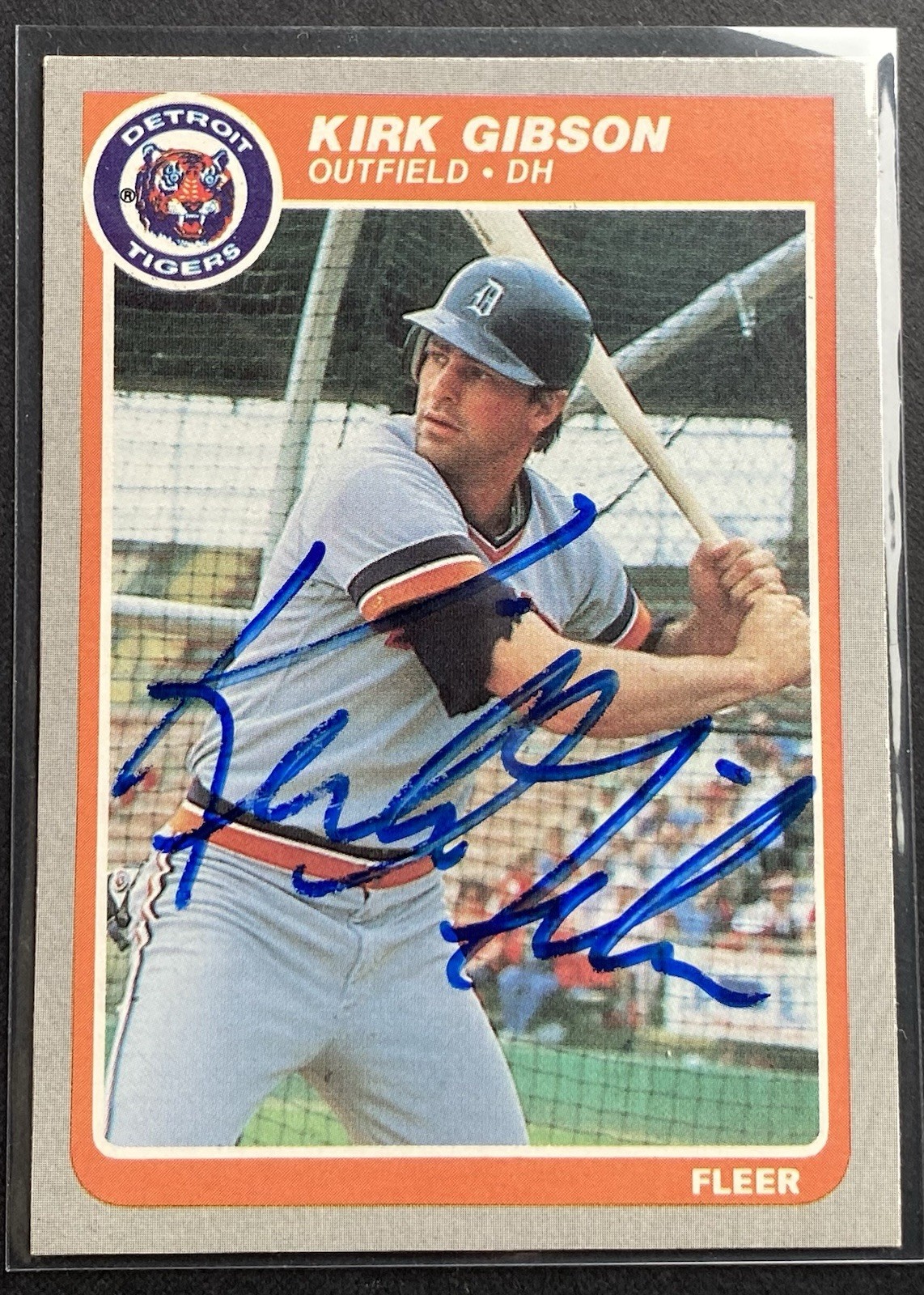 1985 Fleer # 8 KIRK GIBSON - DETROIT TIGERS AUTOGRAPHED JSA Certified