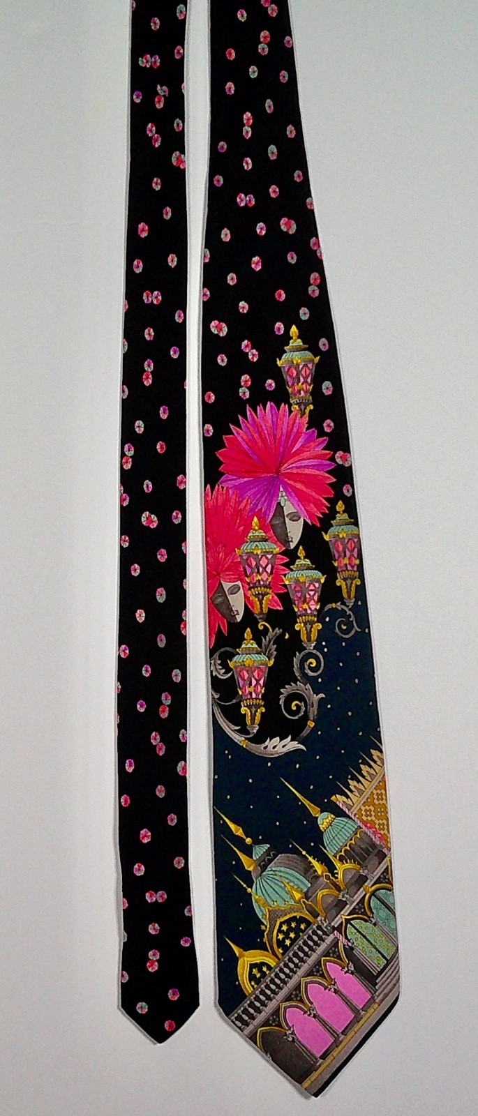 STUNNING Leonard Paris Silk Tie – Venetian Carnival Masks & Lanterns #67931