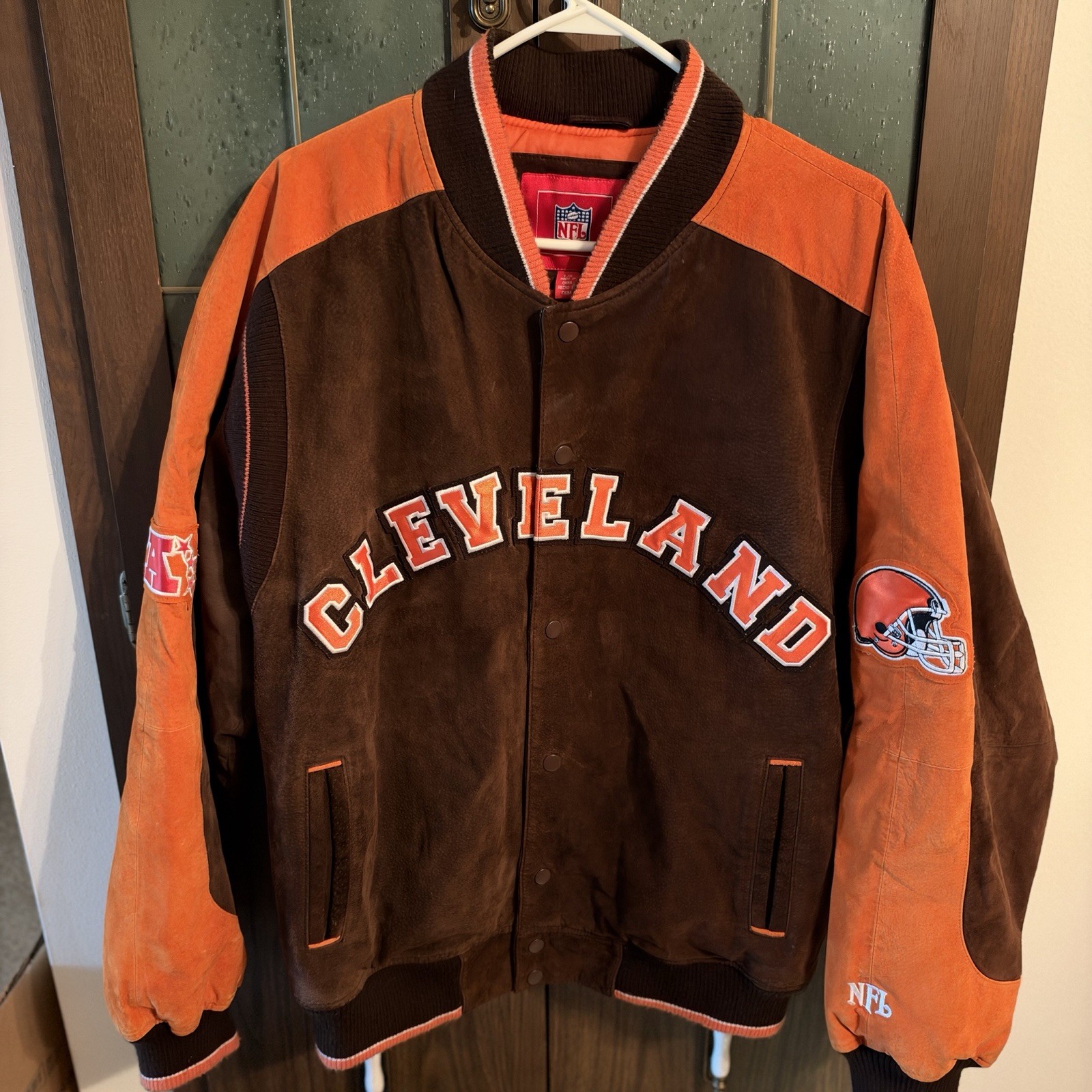 Vintage Cleveland Browns NFL Suede Leather Varsity Bomber Jacket Men\'s L Brown Vintage Cleveland Browns NFL Suede Leather Varsity Bomber Jacket Men\'s L Brown