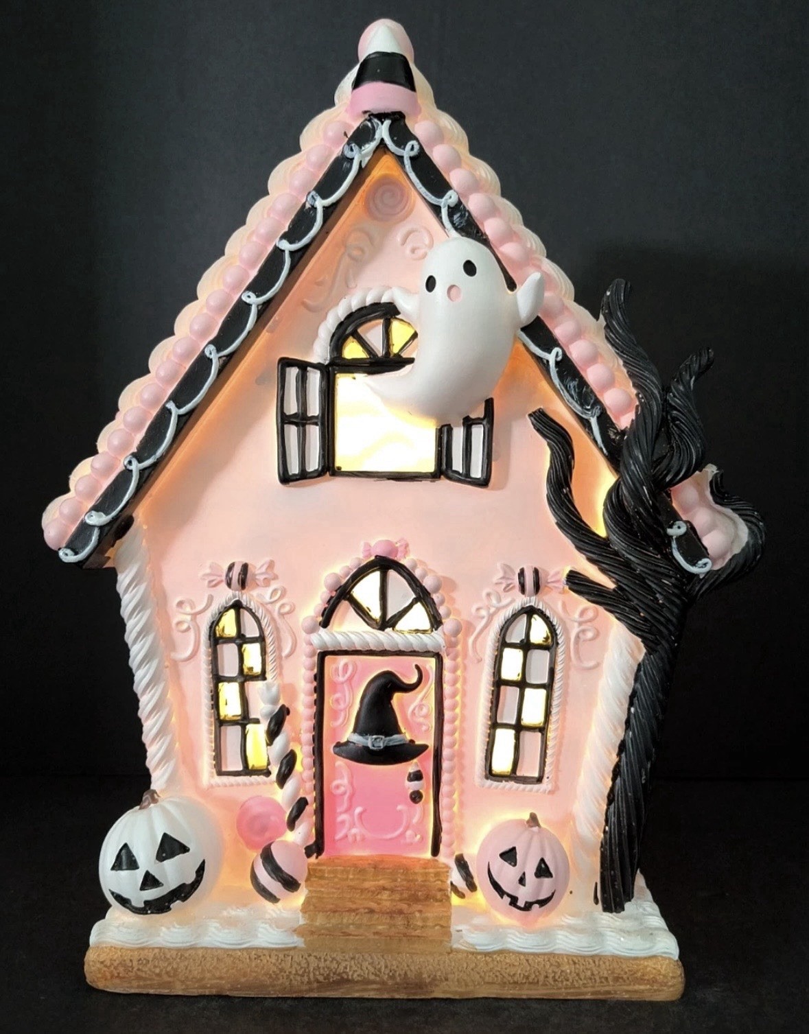 🩷🖤New Ghoulish Pink & Black Ghost Light Up Gingerbread House