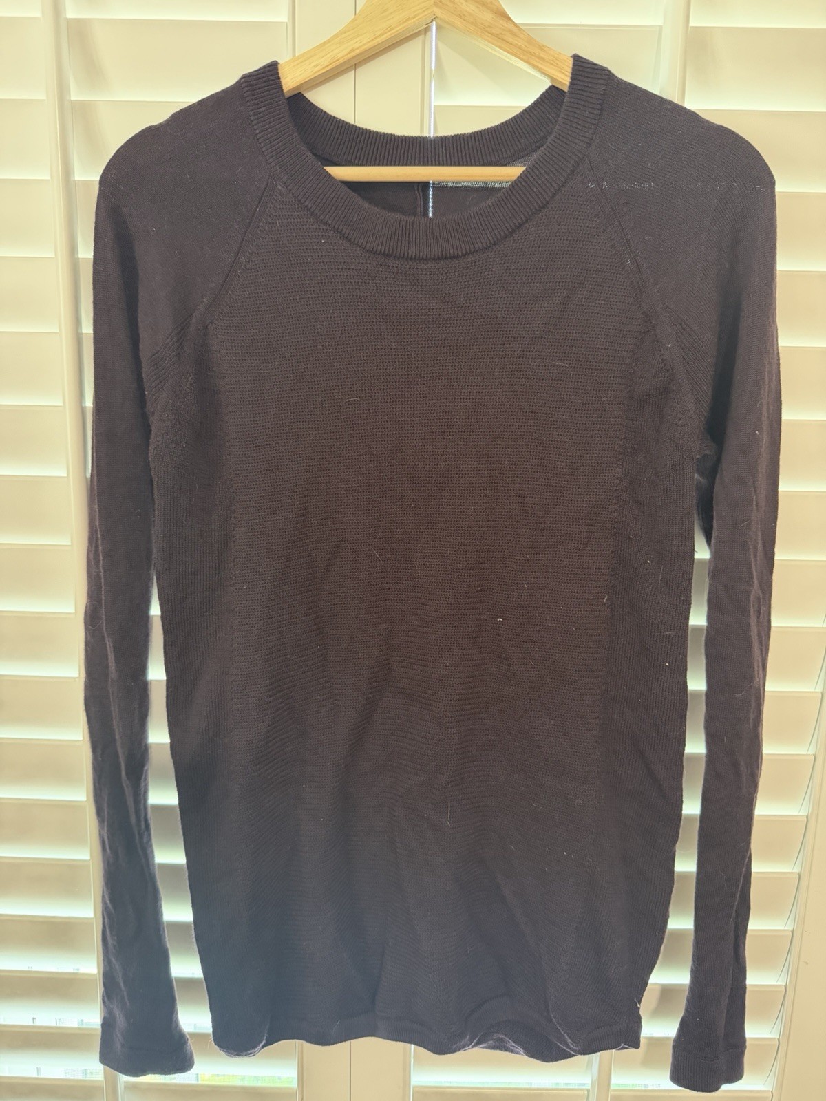 Lululemon Women’s Black Sweater Size Medium