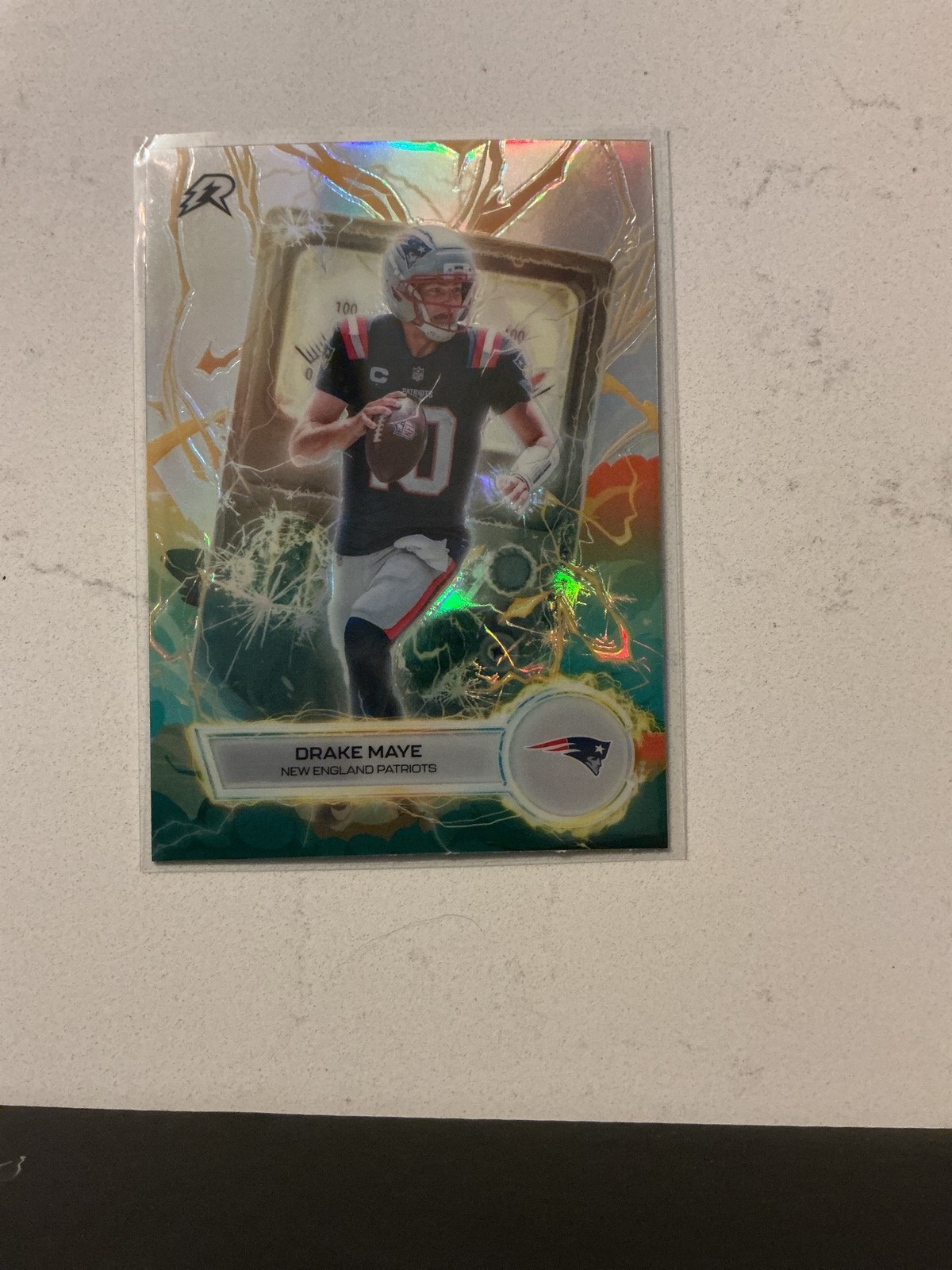 2025 Topps Resurgence #VT-17 Drake Maye Voltaic Refractor