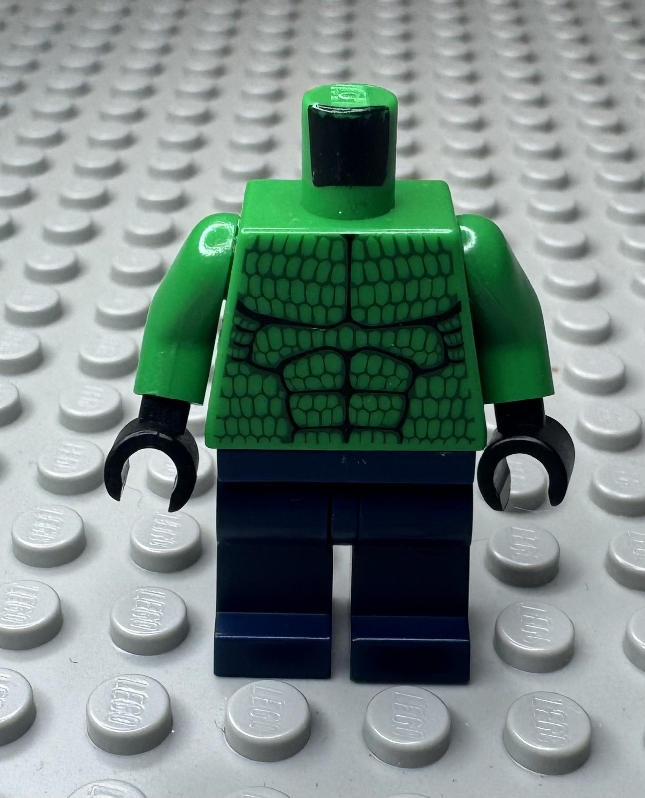LEGO Batman Killer Croc AUTHENTIC 2006 bat008 7780 Torso+Legs No Head Excellent