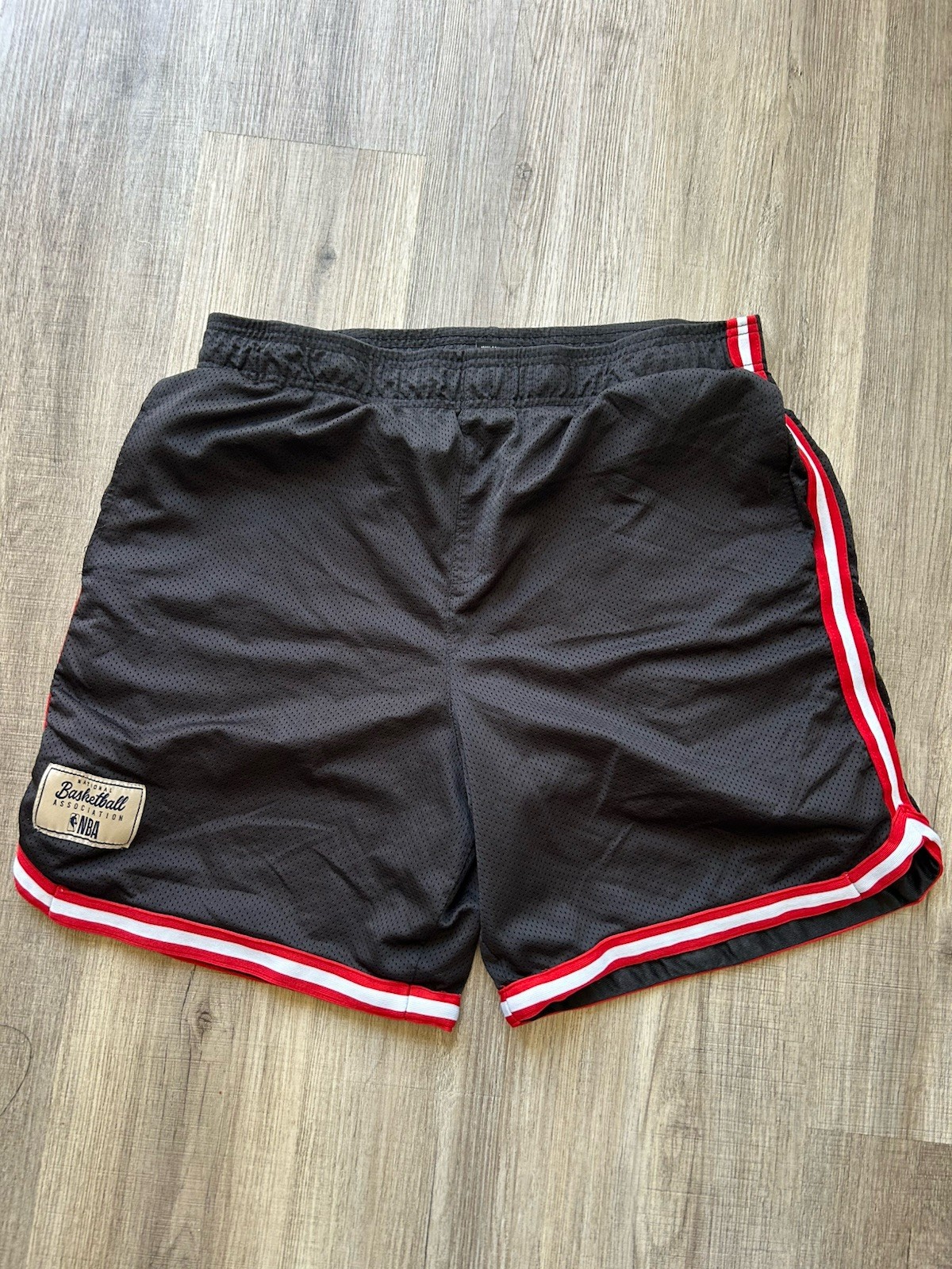 Vintage NBA Basketball Shorts Black Red White Mesh Size XL Script Patch