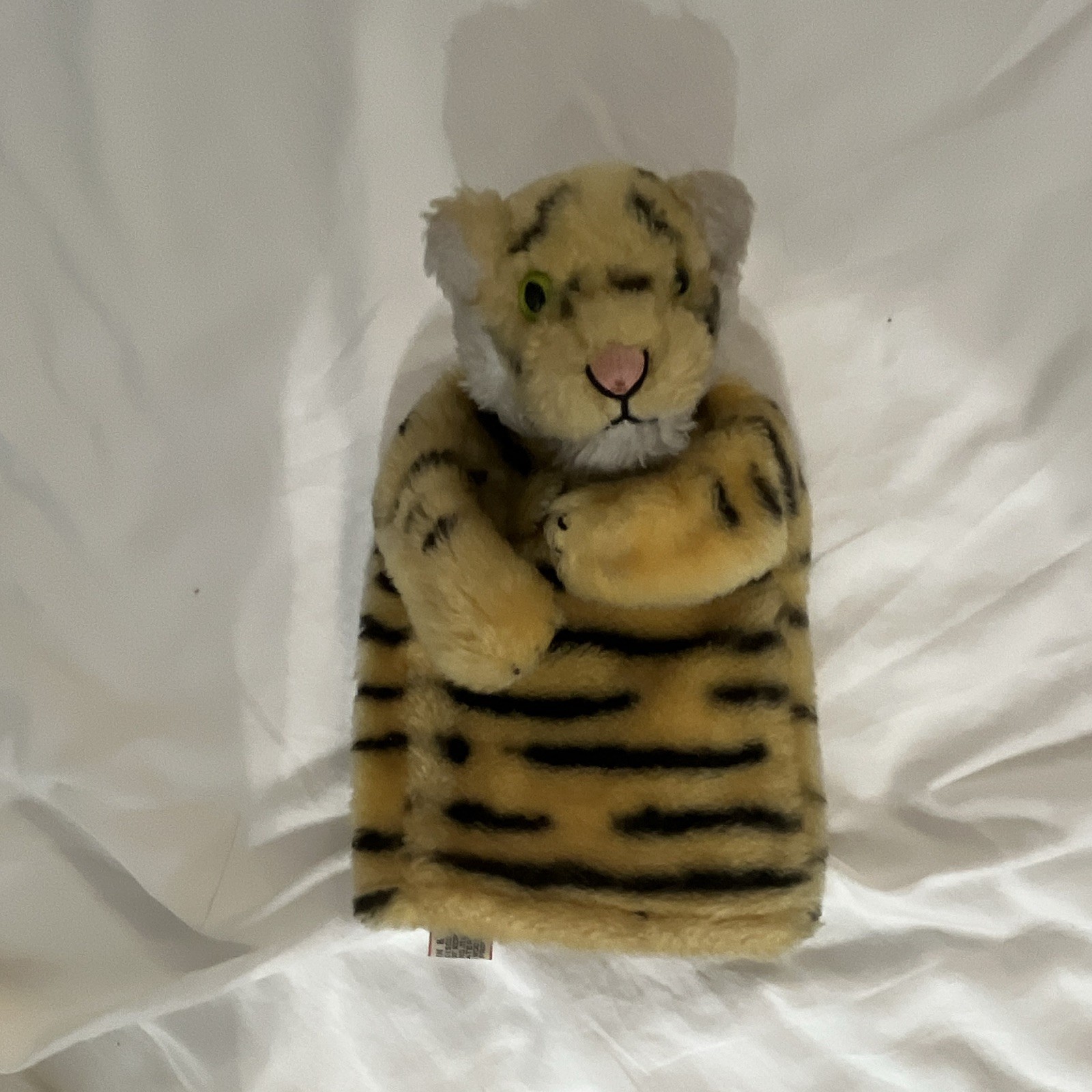 VTG 1988 R Dakin Daniel Striped Tiger Hand Puppet w/original tag Mr Rogers VTG 1988 R Dakin Daniel Striped Tiger Hand Puppet w/original tag Mr Rogers