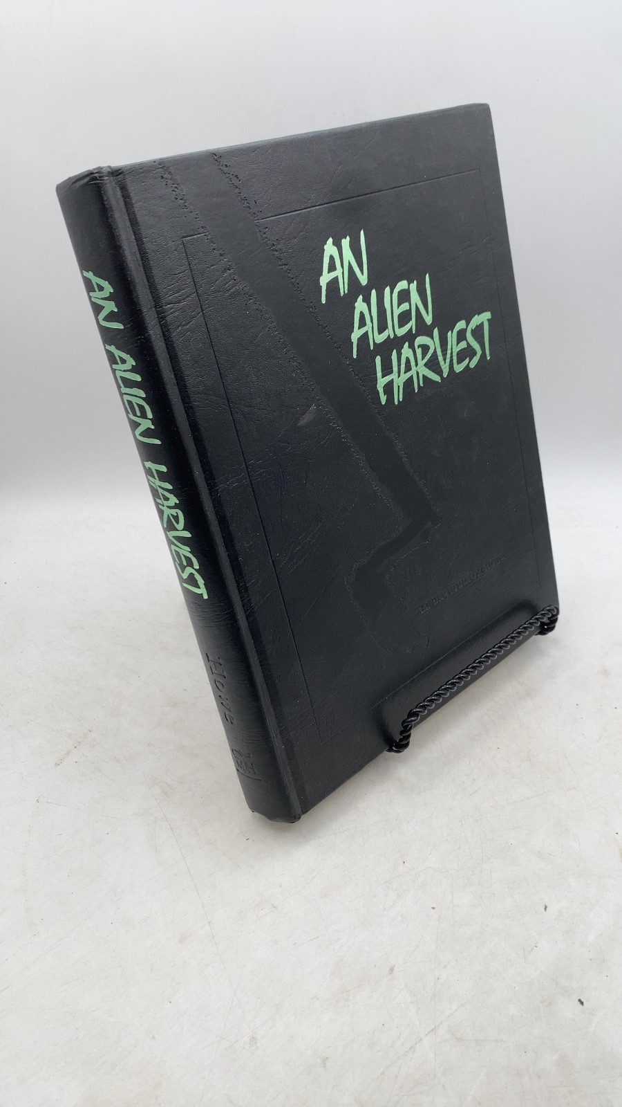 AN Alien Harvest Linda Moulton Howe Hardcover First Printing, Special Limited...