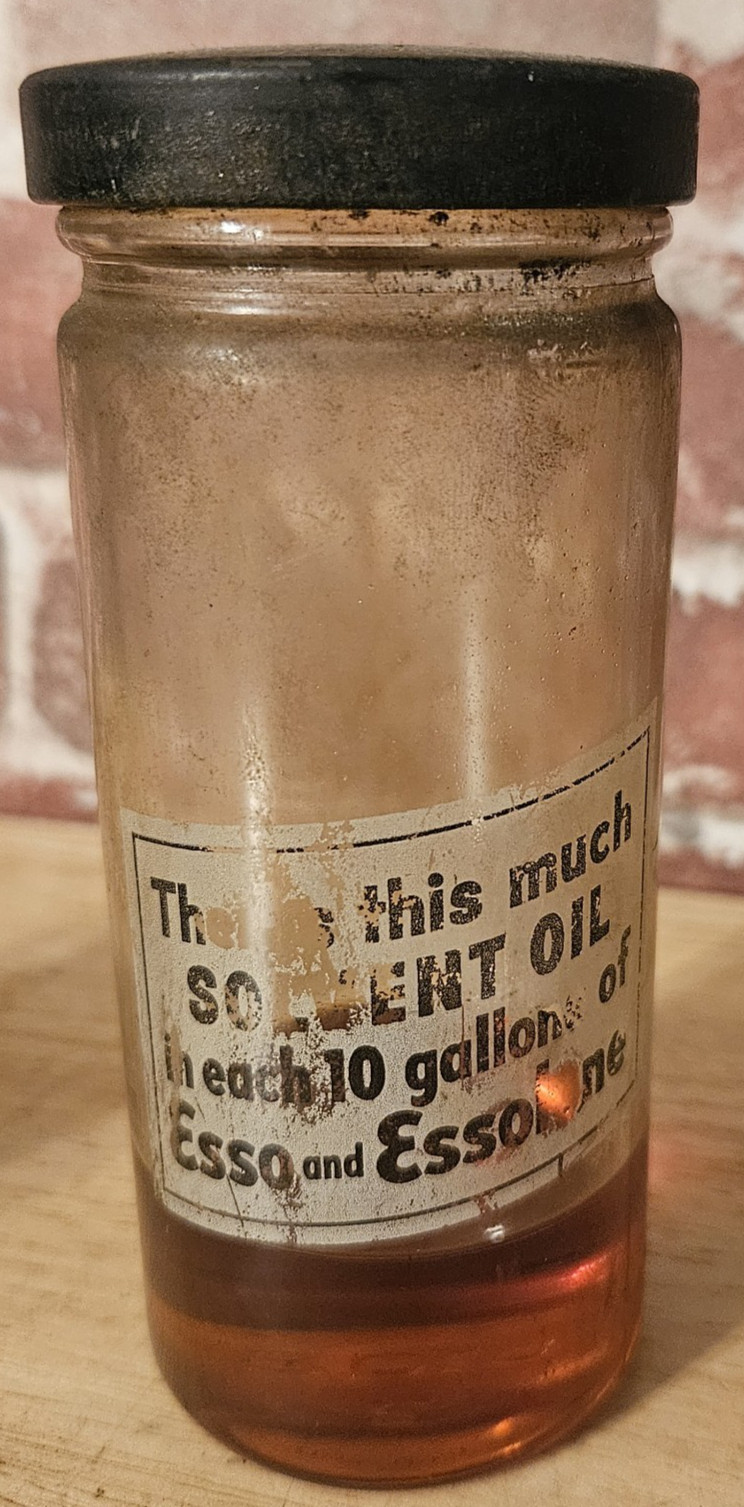 VINTAGE ESSO ESSOLENE OIL BOTTLE JAR - EXTREMELY RARE- VINTAGE ESSO ESSOLENE OIL BOTTLE JAR - EXTREMELY RARE-